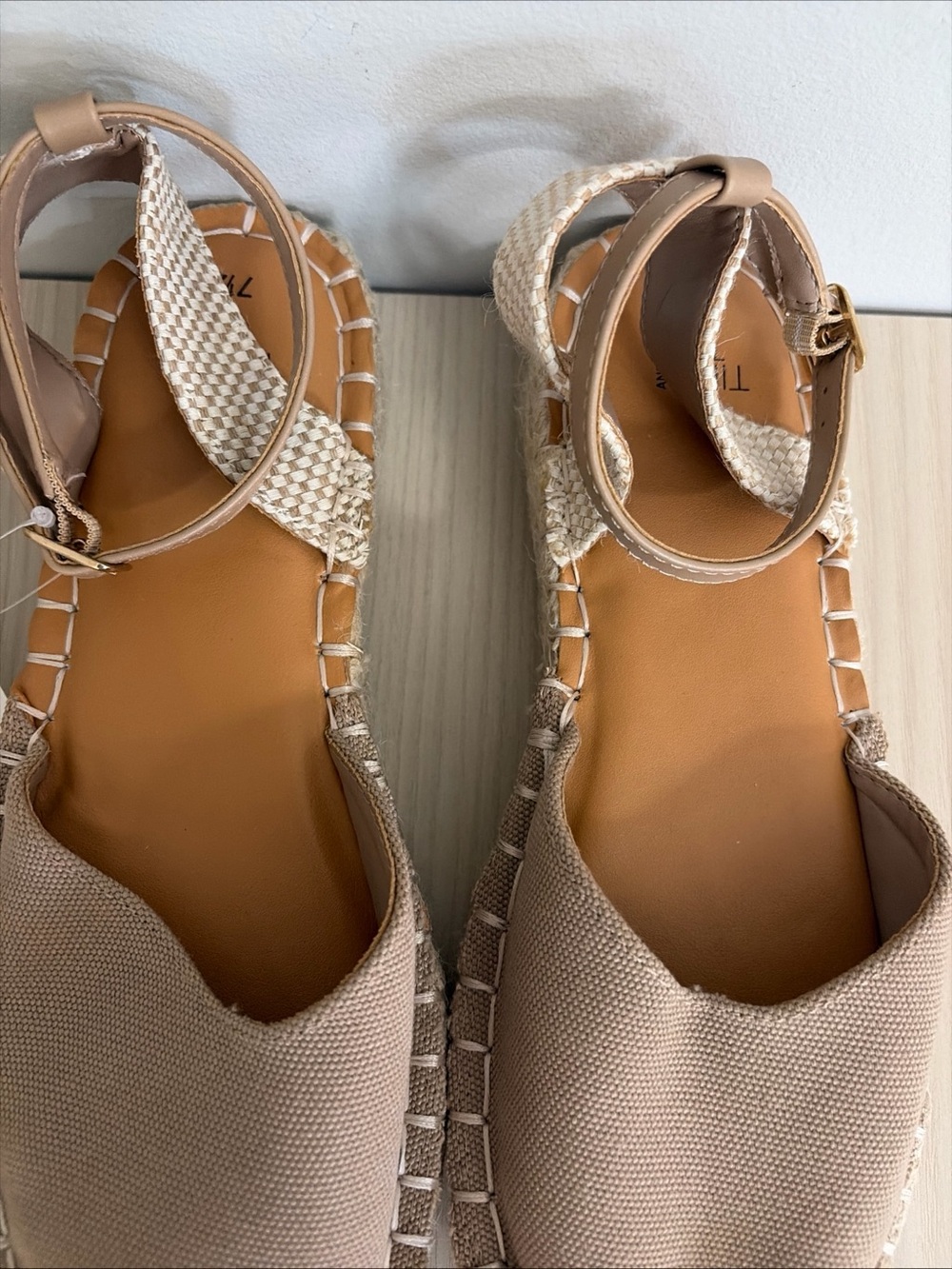 Time and Tru New! Taupe Canvas Espadrille Flats 7.5 - Picture 2 of 7